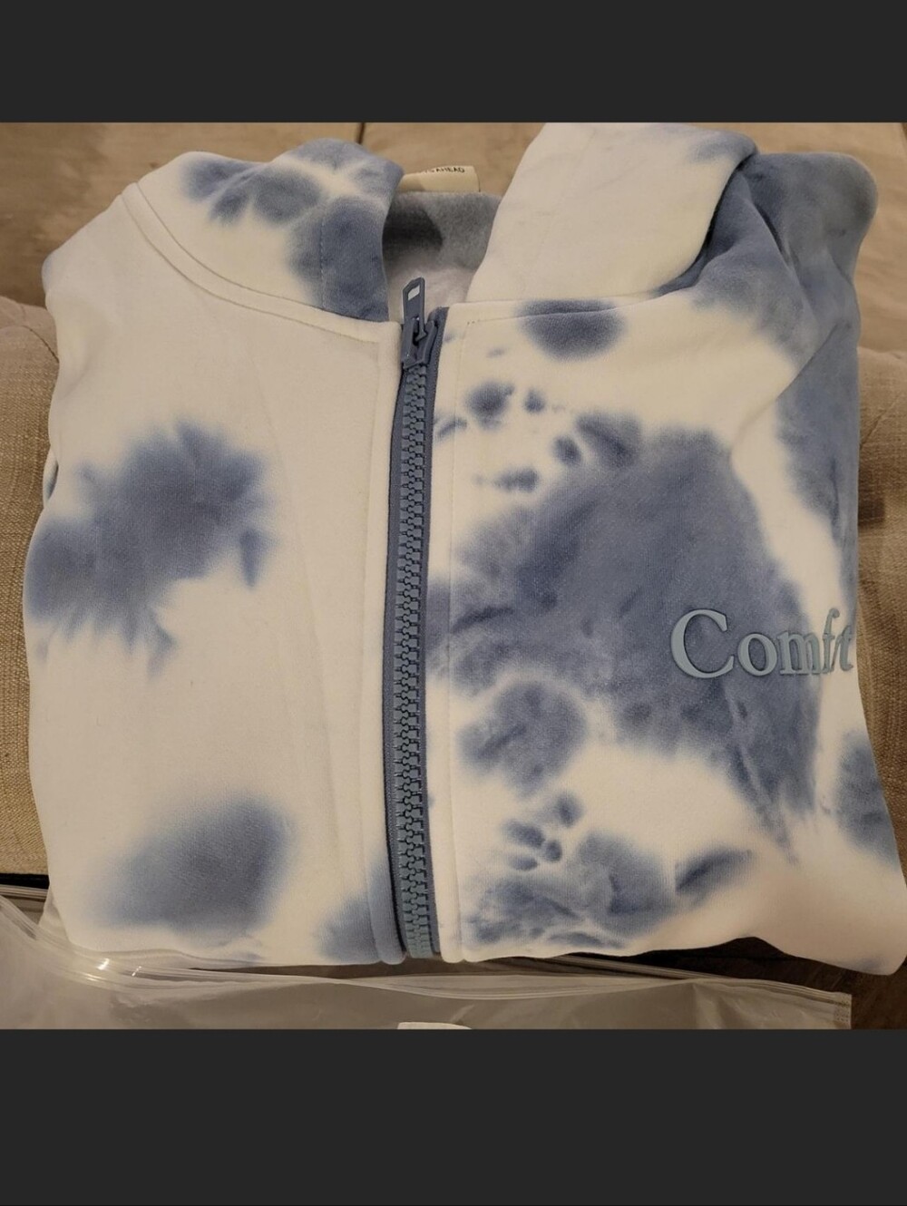 NWT Comfrt "Wave" Zip Up - Picture 5 of 5